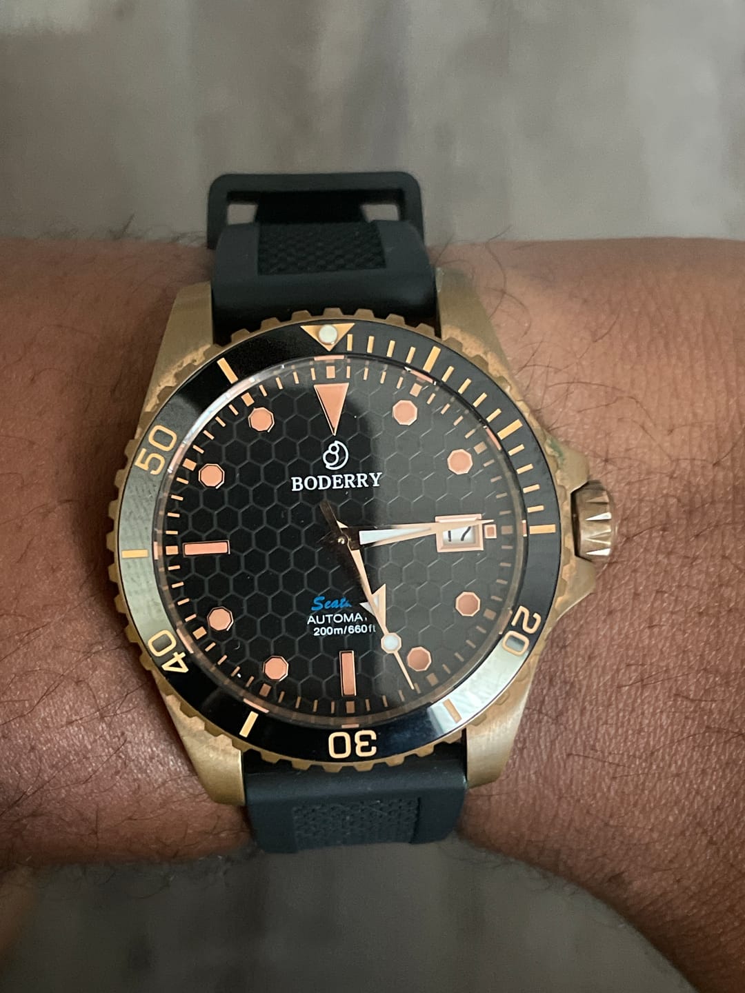 Customer photo review of SEATURTLE.OCEAN(BRONZE) - Automatic Bronze Diver Watch | Black/FKM Rubber