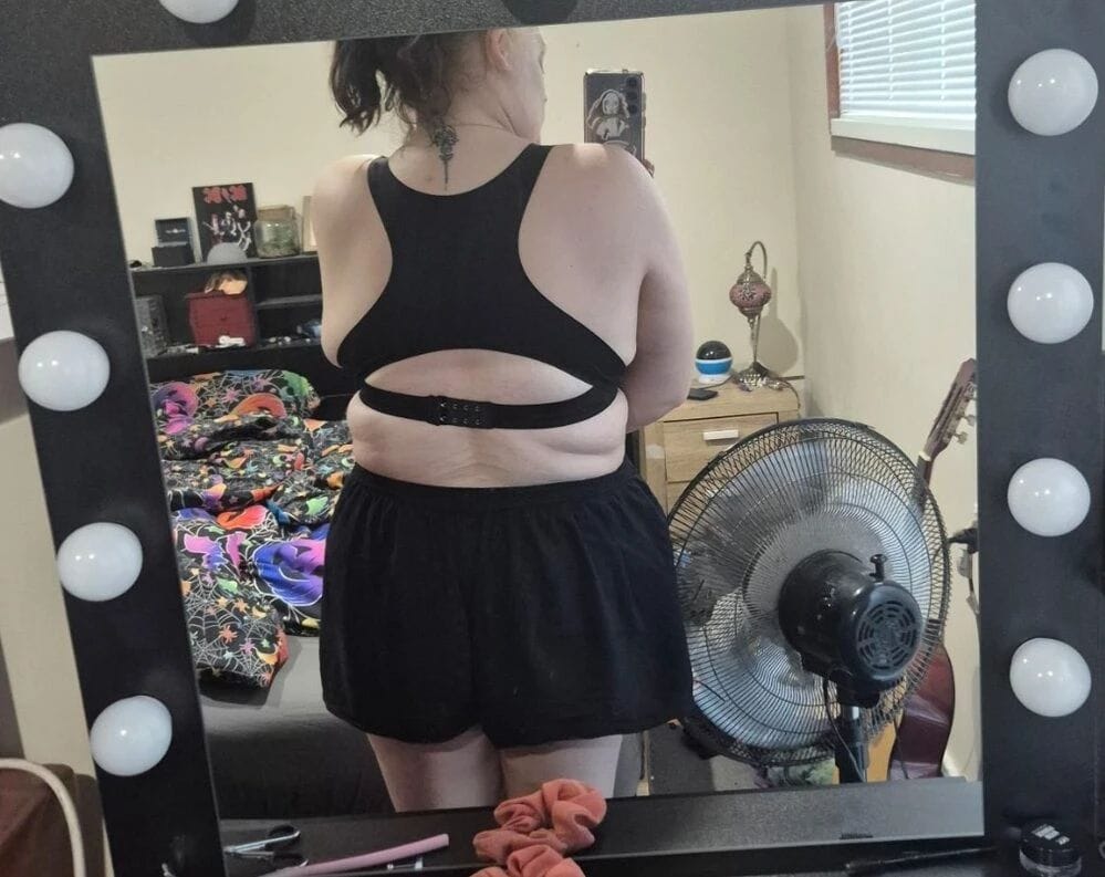 Customer photo review of Front Closure Cross-Back Wireless Posture Bra