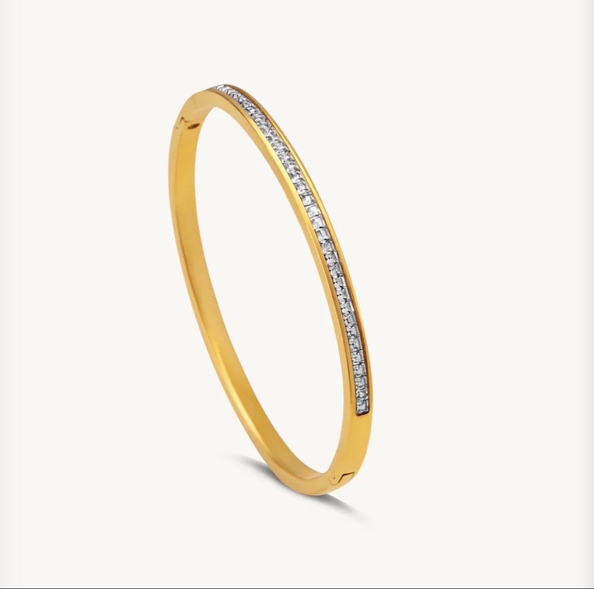 Customer photo review of Sparkling Line Bangle Bracelet