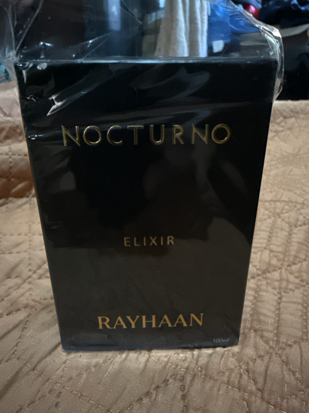 Customer photo review of Perfume Rayhaan Nocturno Elixir de 100 ML EDP
