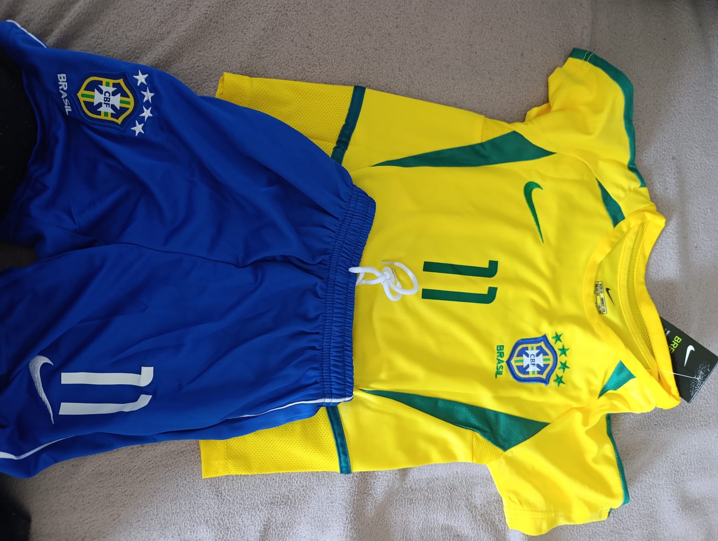Customer photo review of Ronaldinho Brazil 2002 World Cup Retro Football Jersey