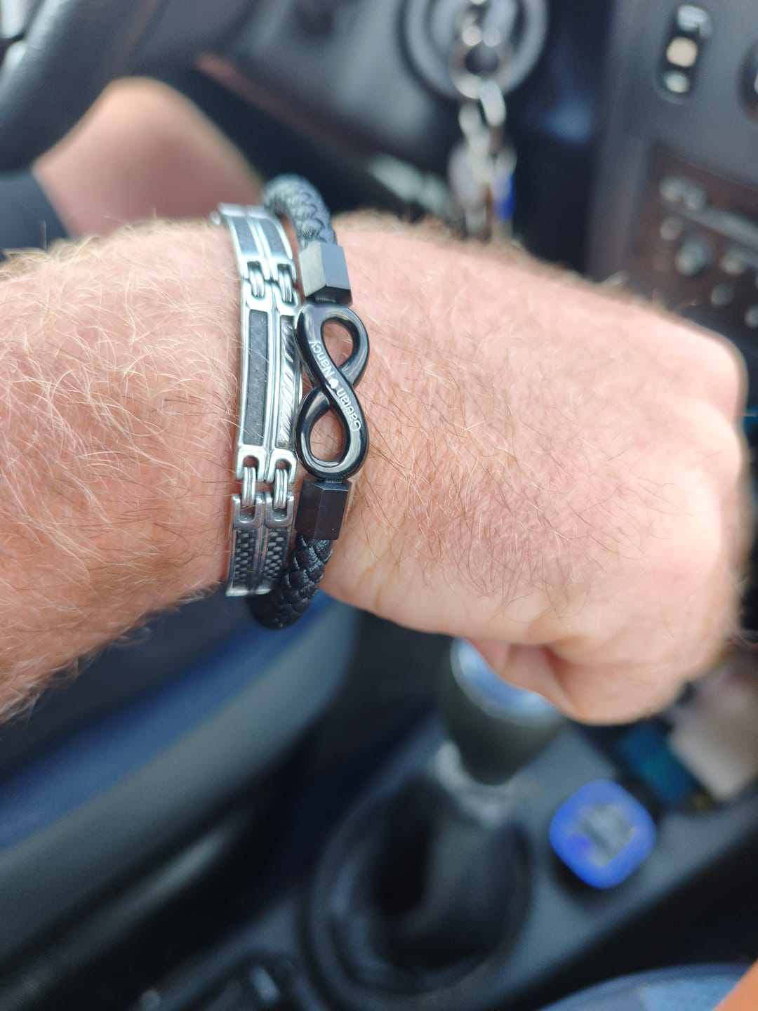 Customer photo review of Bracelet Personnalisé « À Mon Mari »