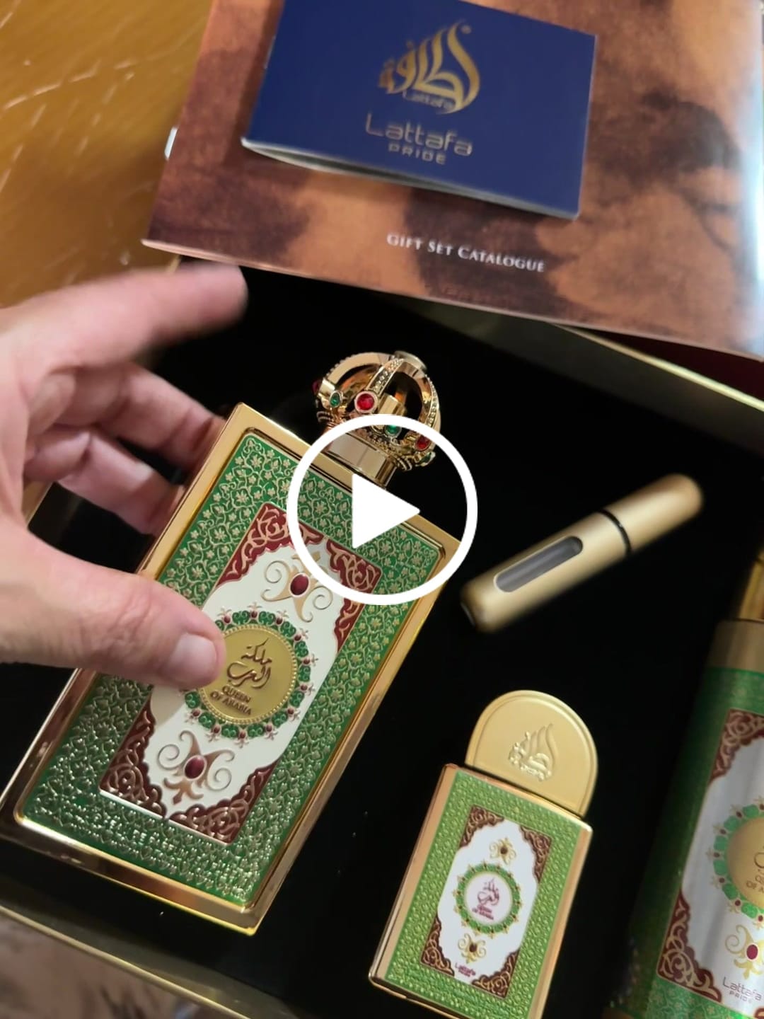 Customer video review of CONJUNTO QUEEN OF ARABIA LATTAFA PRIDE - 100ML