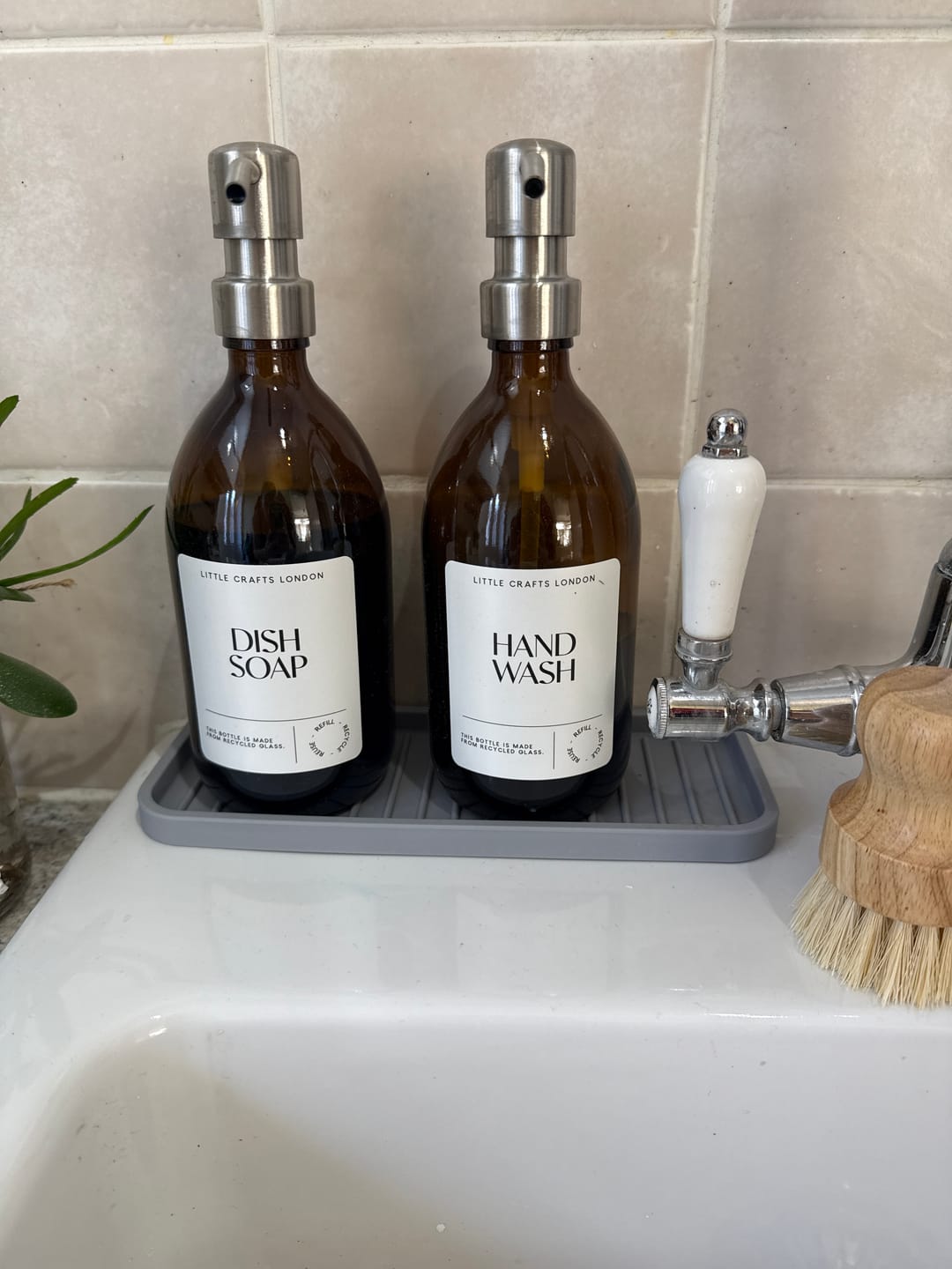 Customer photo review of 500ml Amber Glass Bottle with Metal Pump White Label