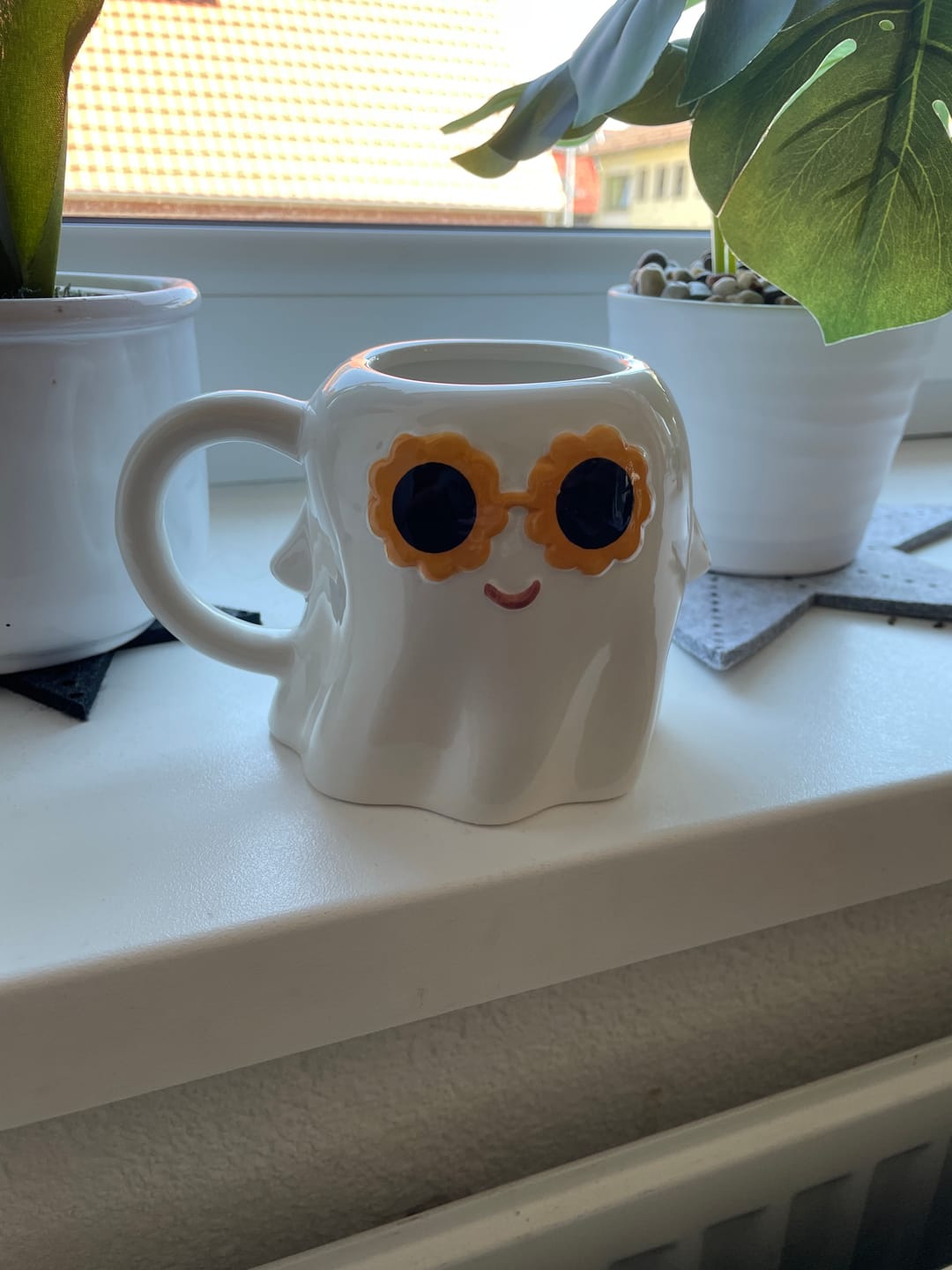 Customer photo review of Süße Geister-Tasse mit Sonnenbrille – Must-have für spooky Vibes