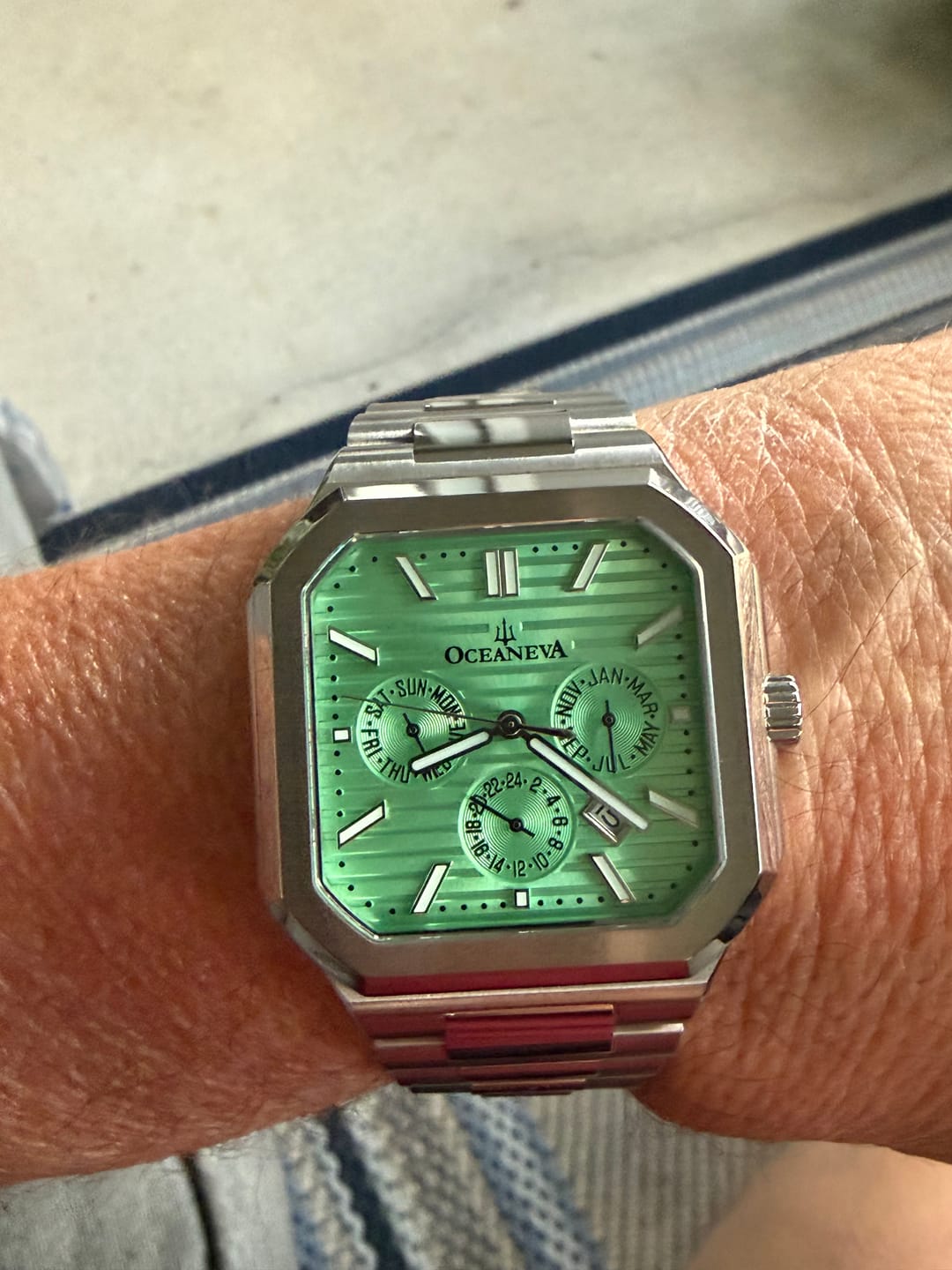 Customer photo review of Oceaneva Mens Tenuis Automatic Calendar Thin Watch Mint Dial