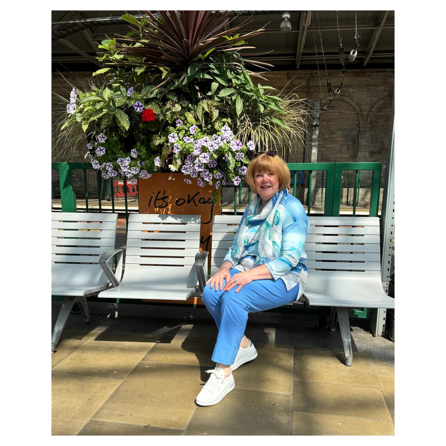 Customer photo review of Robell Bella 7/8 Trousers - Cornflower Blue 51568 5499 600