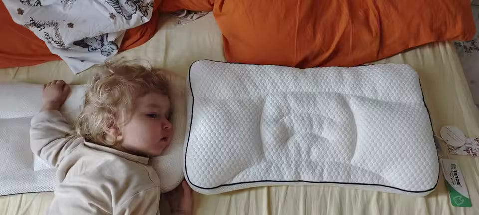 Customer photo review of Das Norivio Kinderhaltungskissen