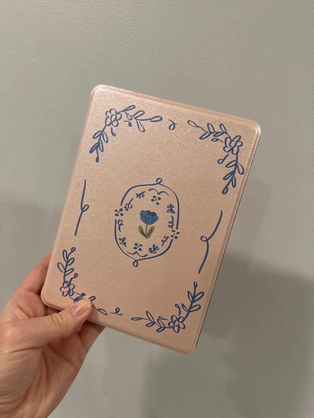 Customer photo review of Blue Daydream - Kindle Case