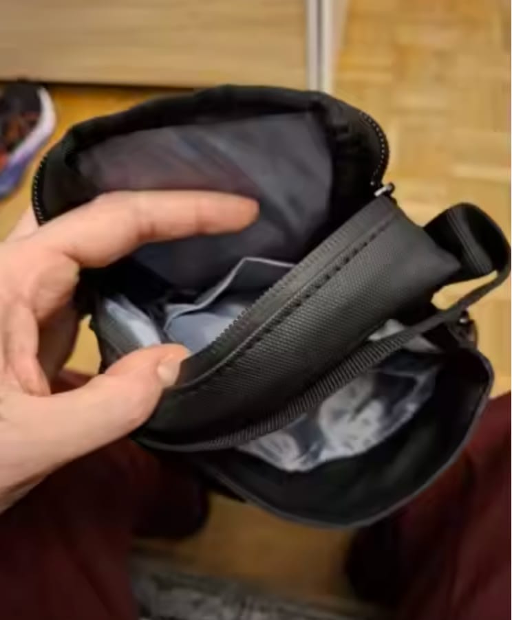 Customer photo review of RYVAL - MAGNETIC GYM BAG