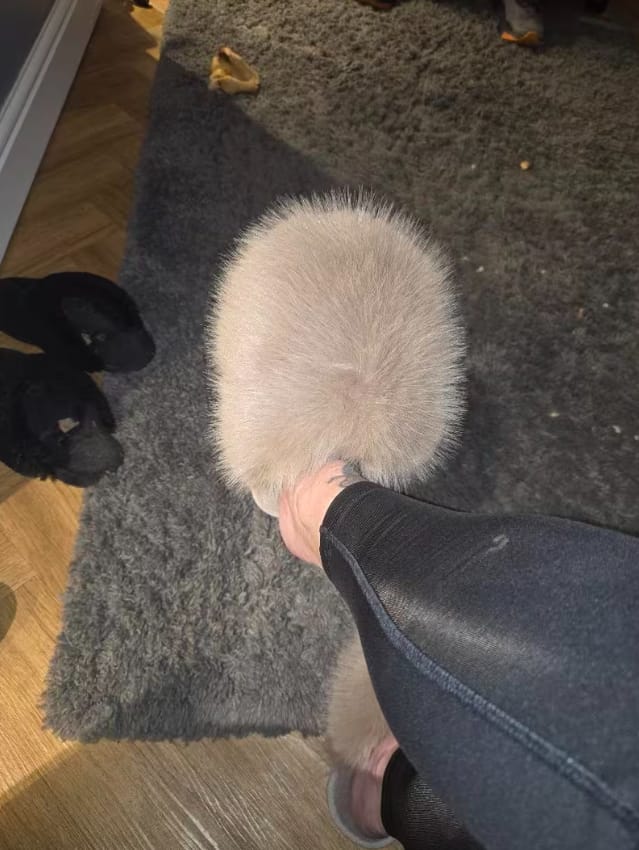 Customer photo review of KKUSO SLIPPERS - MELLOW
