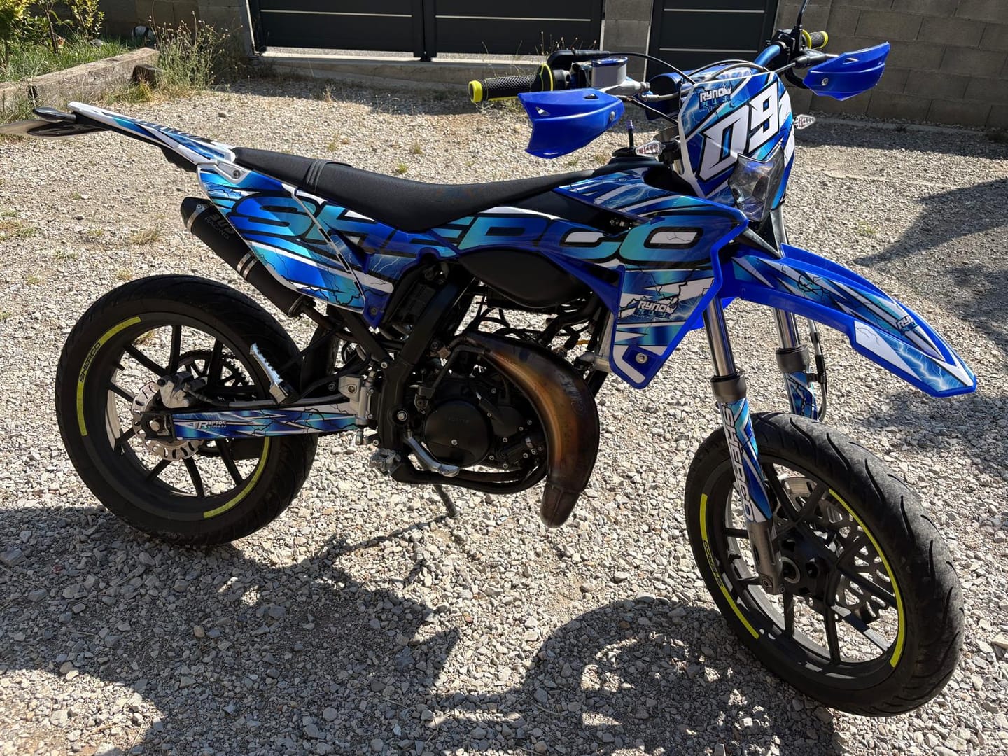 Customer photo review of Kit Déco SUPERMOTARD / ENDURO / MOTOCROSS 100% personnalisé