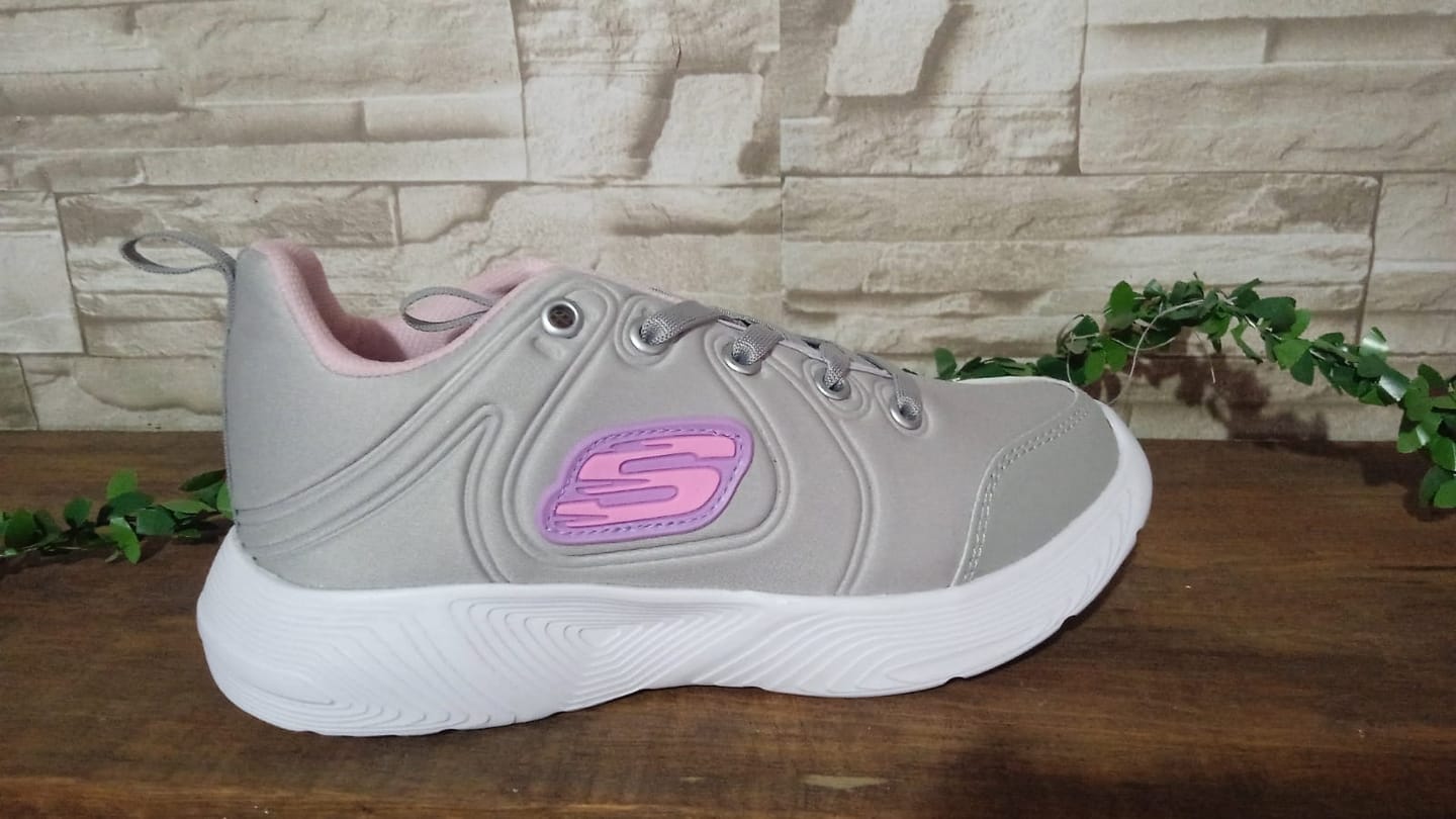 Customer photo review of Tenis 520 Plata Rosa Lila