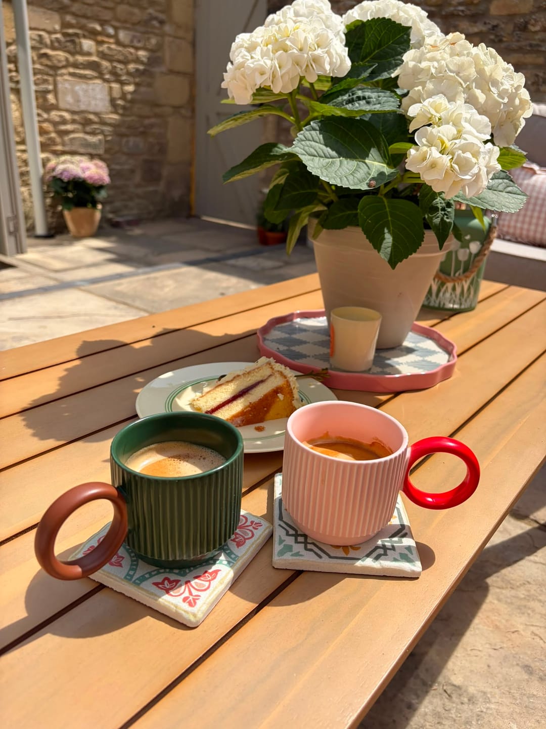 Customer photo review of Belleek Living Hula Mug Set of 4