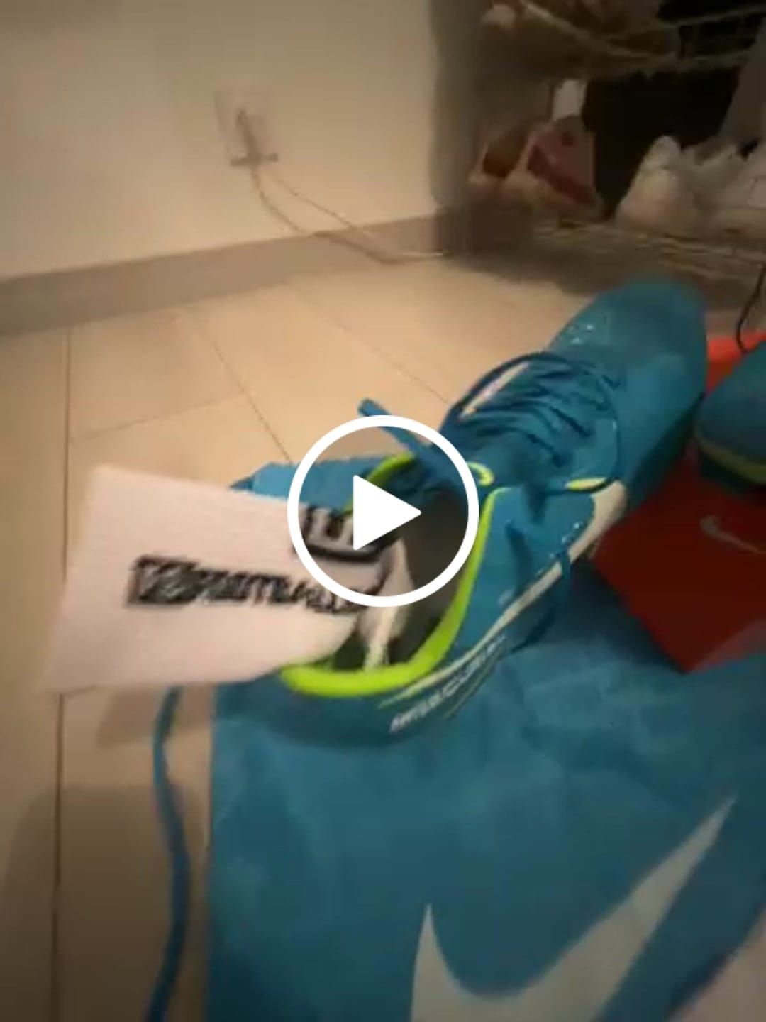 Customer video review of Nike Mercurial Vapor 11 Elite FG Neymar - Bleu/Vert