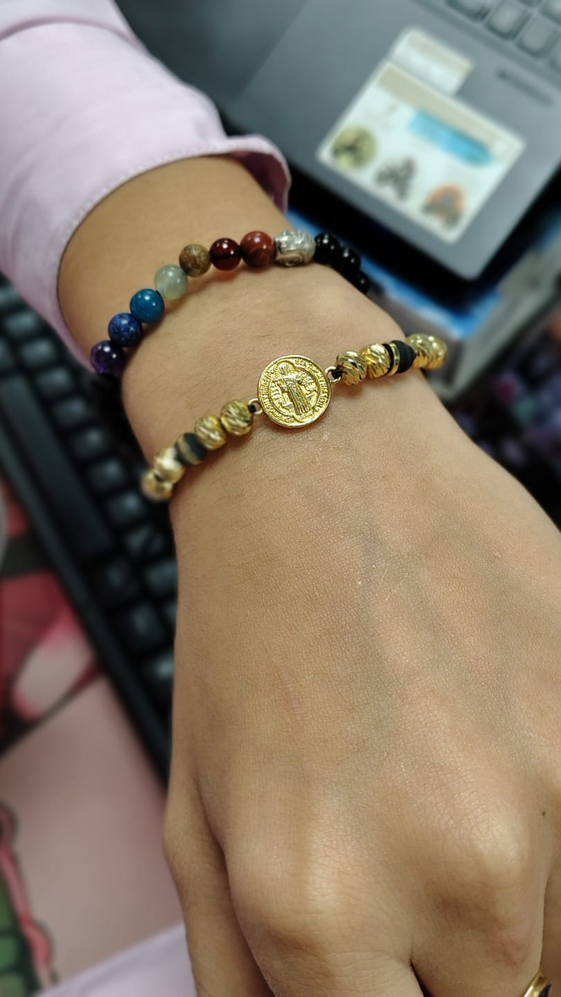 Customer photo review of Pulsera Italiana De Lujo San Benito