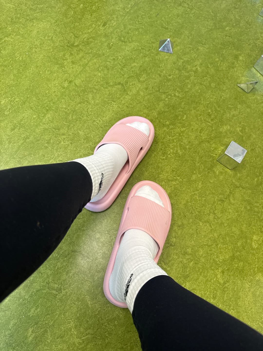 Customer photo review of HappyFlops Original