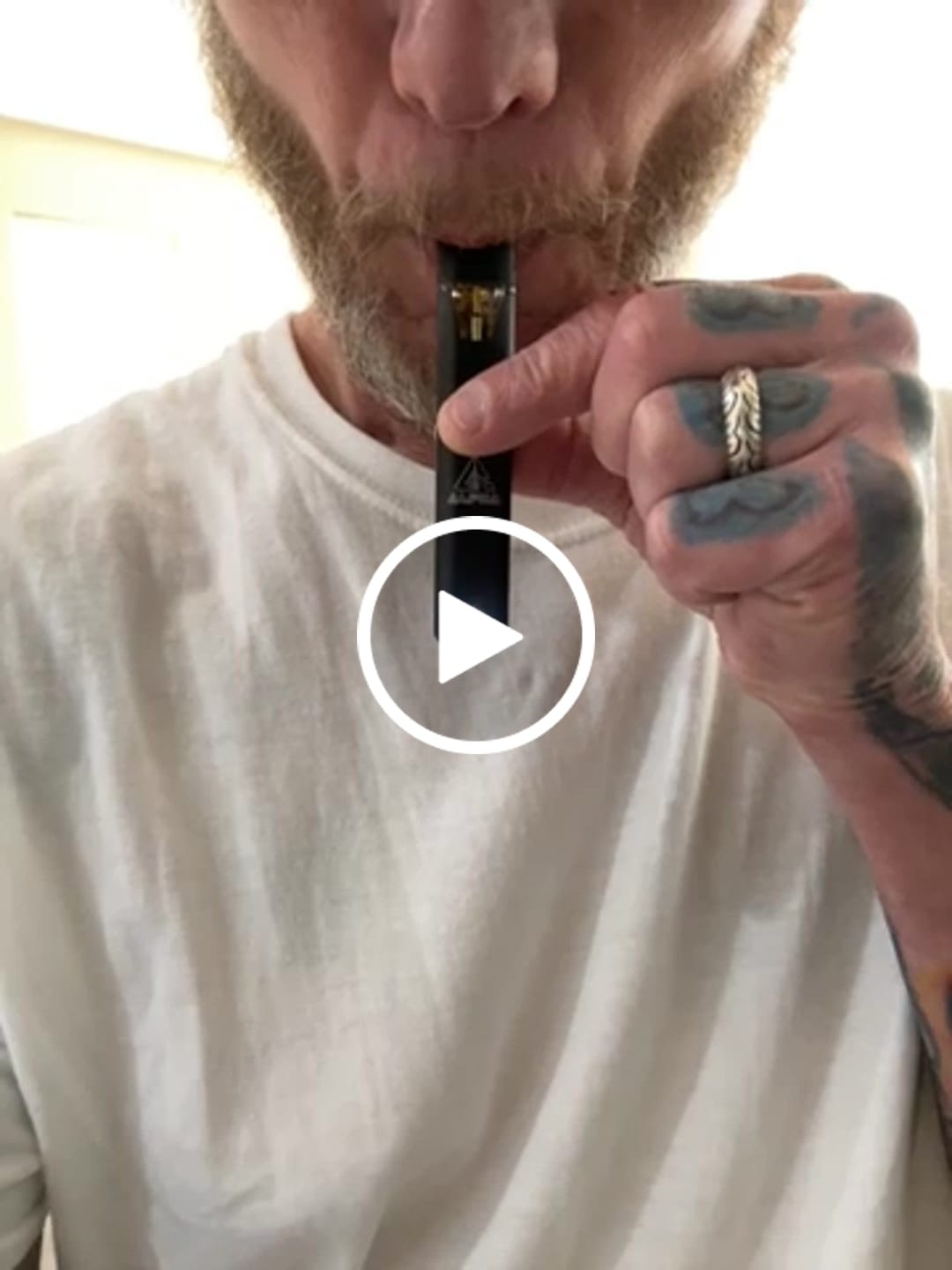Customer video review of Alpha Stiiizy Compatible Battery Vape Pen Small Compact Black
