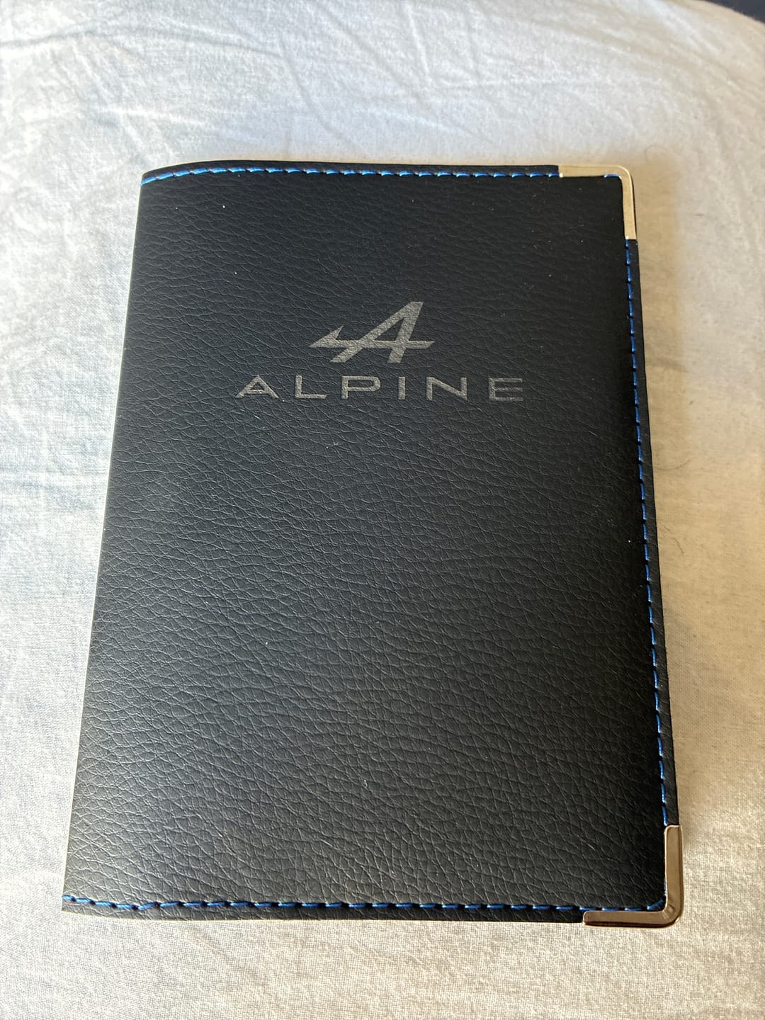 Customer photo review of Porte Carte Grise Alpine