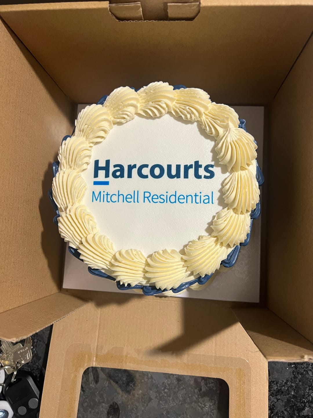 Customer photo review of edible image cake