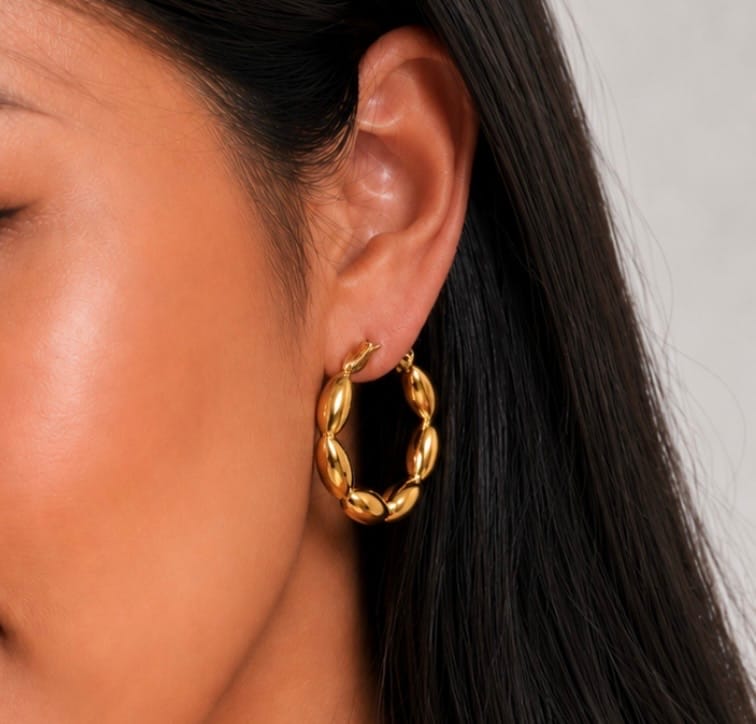 Customer photo review of The Veronica Hoops
