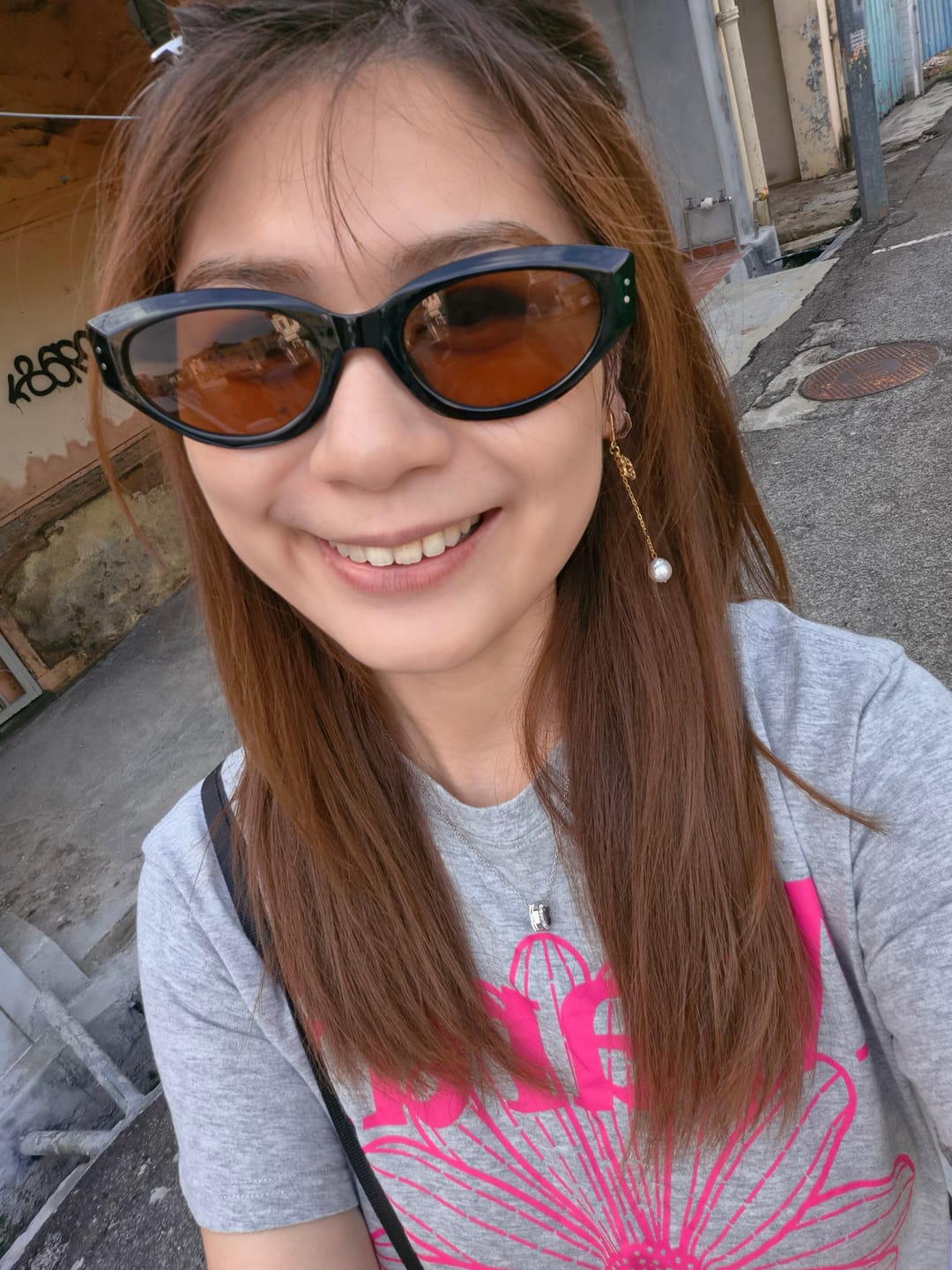 Customer photo review of Kyoto Oval Framed Sunglasses