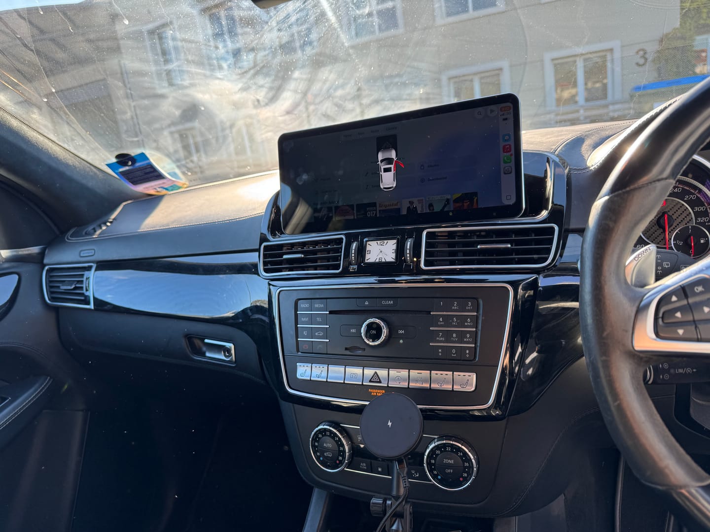 Customer photo review of Mercedes Benz GL/ML/GLE/GLS Class | X166 | 12.3" Linux CarPlay/Android Touchscreen Display | 2011 - 2019