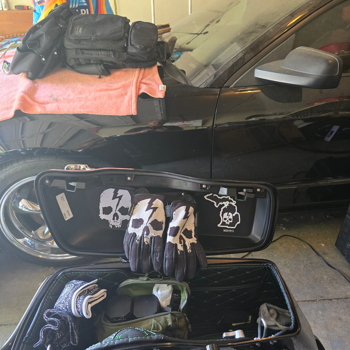 Customer photo review of SKULL LOGO DECAL MEDIUM