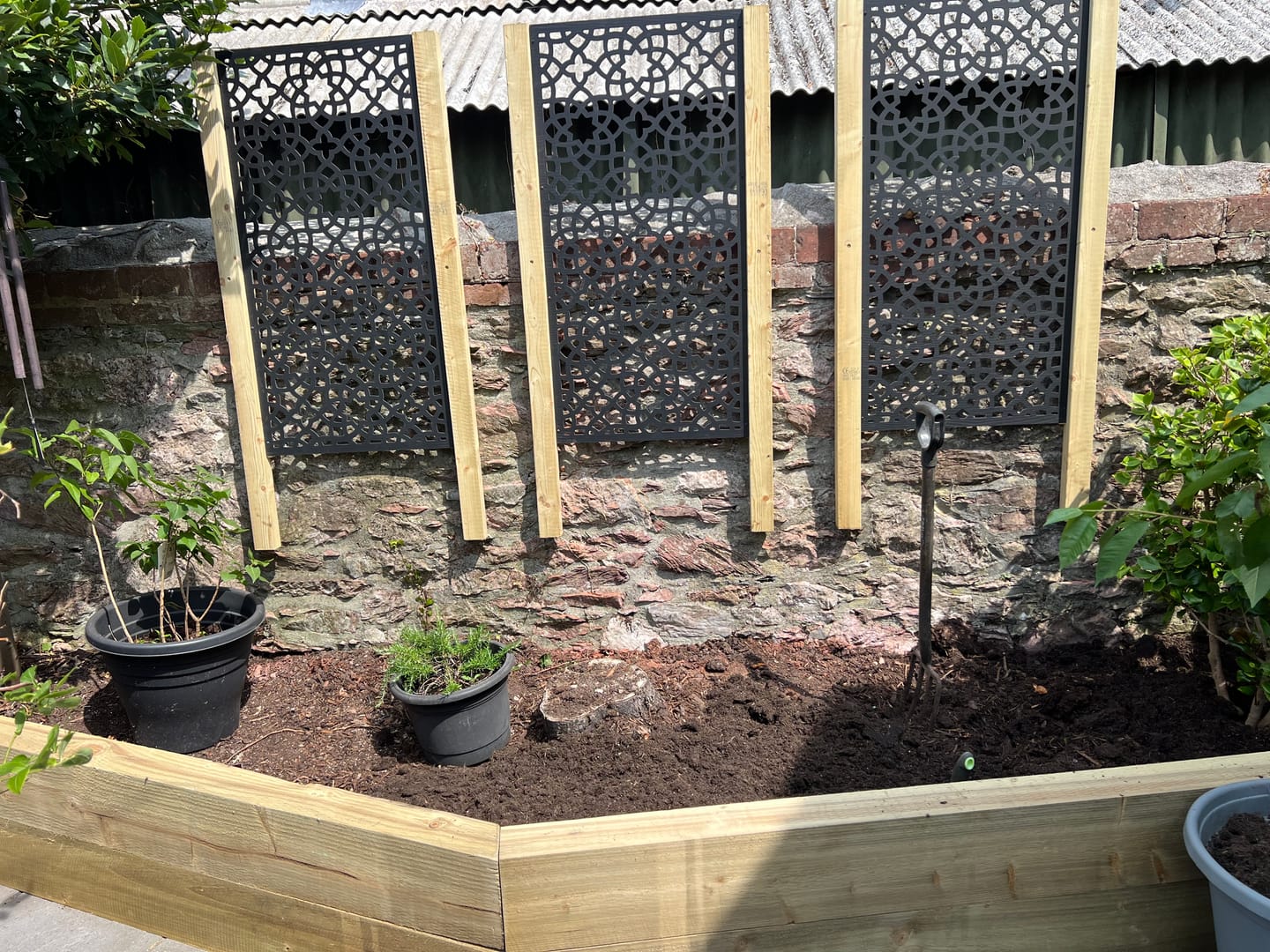 Customer photo review of 3 Black Alhambra Medium Screens - 5mm