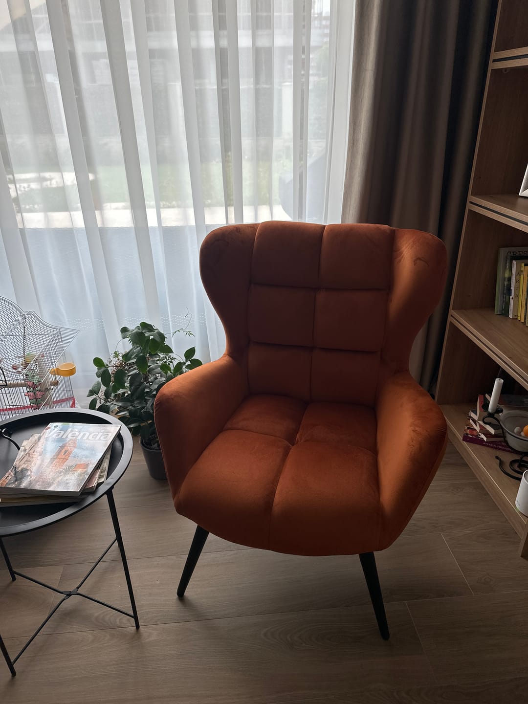 Customer photo review of Fotoliu TYRION, stofa catifelata scortisoara - Bluvel 4215, 75x86x91 cm