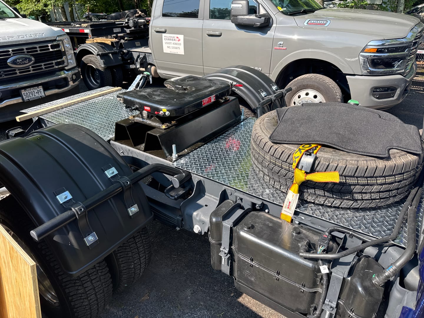 Customer photo review of Tulga T10 Fifth Wheel Hitch 36k 45k For Pick Up Trucks