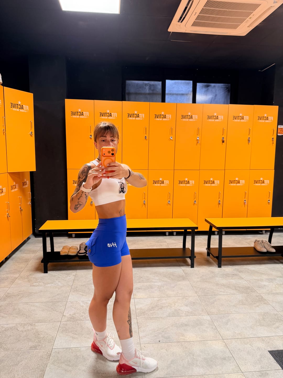 Customer photo review of SHORTS VENUS BLU ELETTRICO
