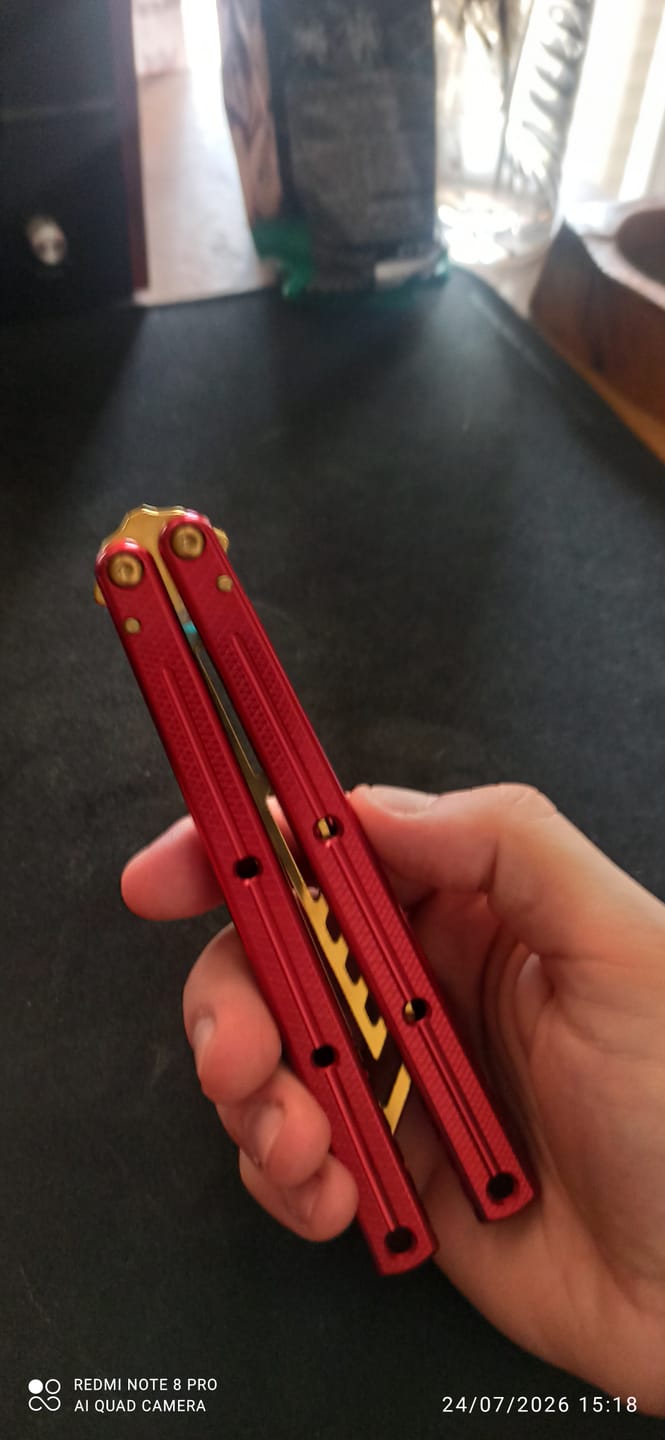 Customer photo review of ARMED SHARK kraken v3 clone Seven series aluminum alloy handle stainless steel Trainer blade Bushings