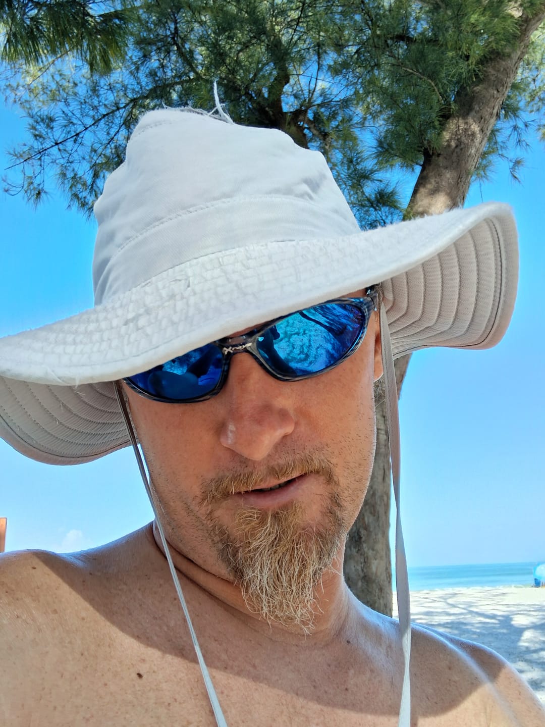 Customer photo review of Flux - Polarized Thin Sports Wrap