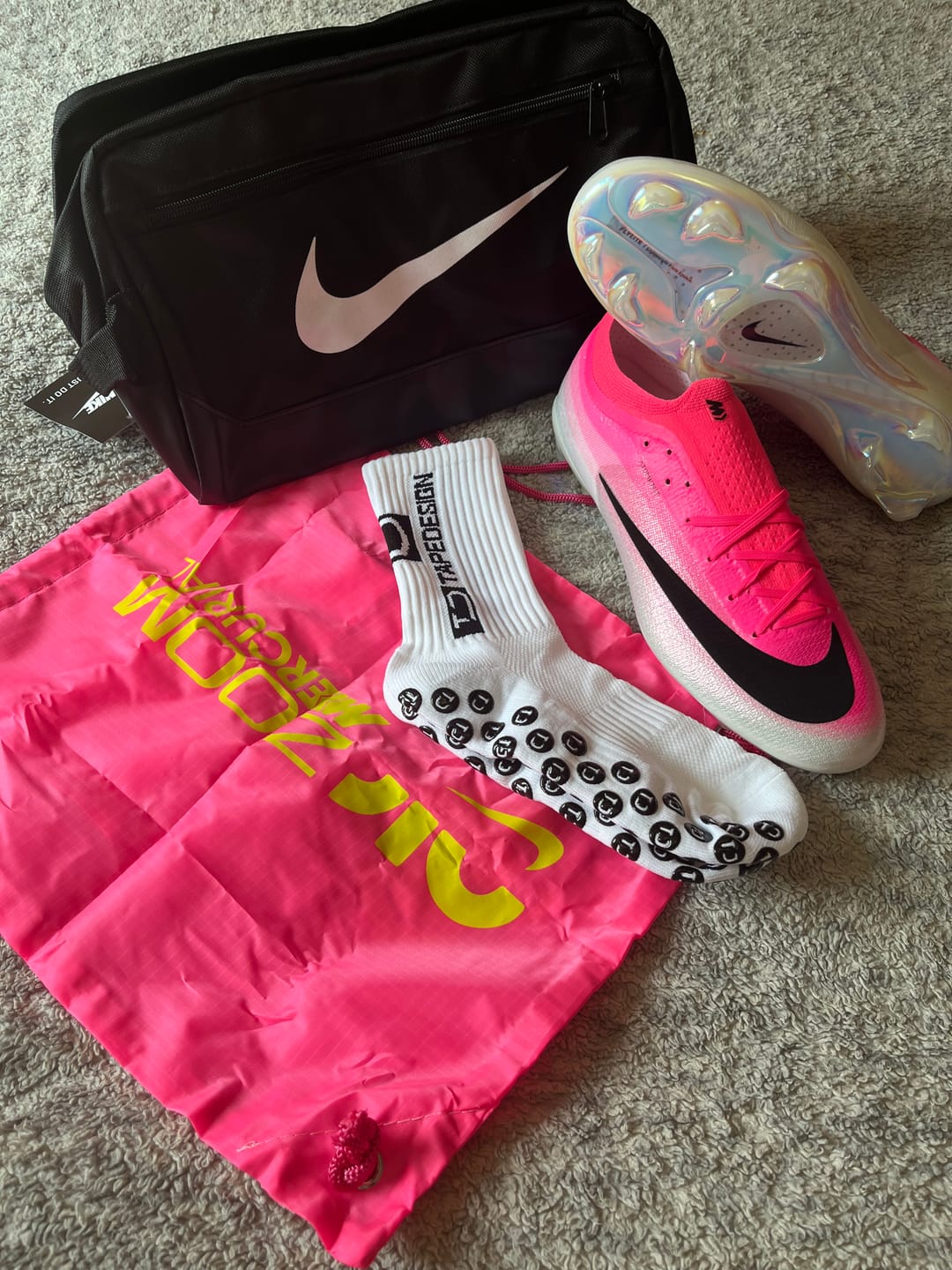 Customer photo review of Nike Superfly 9 Elite FG x Marcus Rashford Blanc/Rose