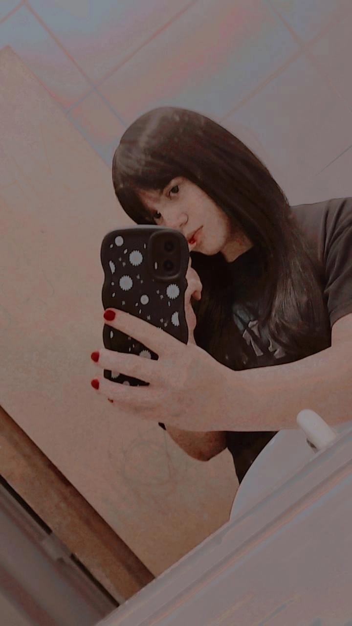 Customer photo review of Peruca Lauane Castanho Escuro com Franja (Premium)