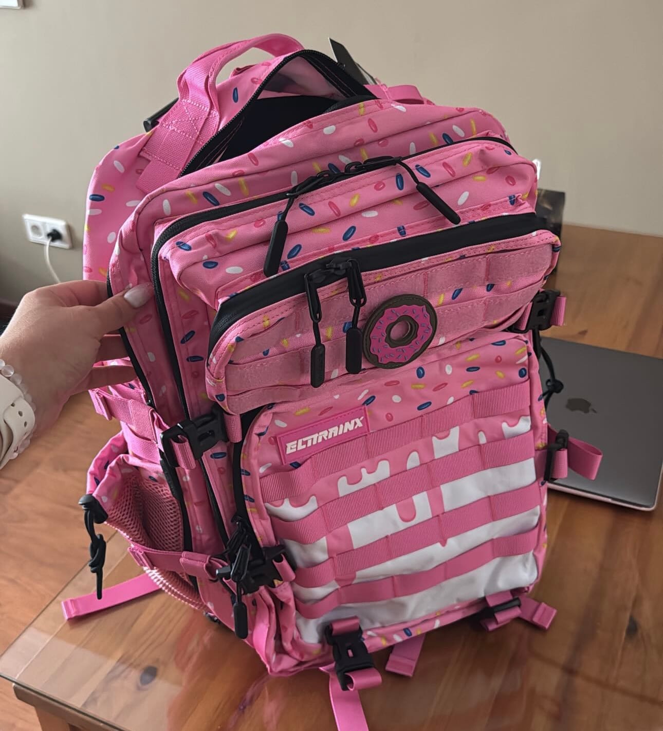 Customer photo review of Mochila Táctica V1 All In 45L Pink Glazed
