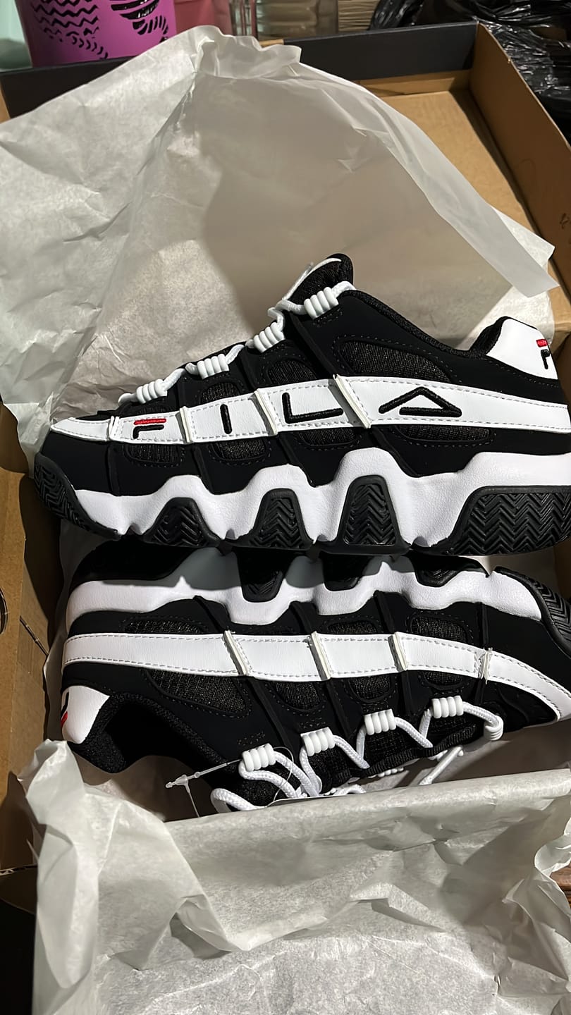 Customer photo review of Zapatillas Fila Mujer Uproot Negro Blanco