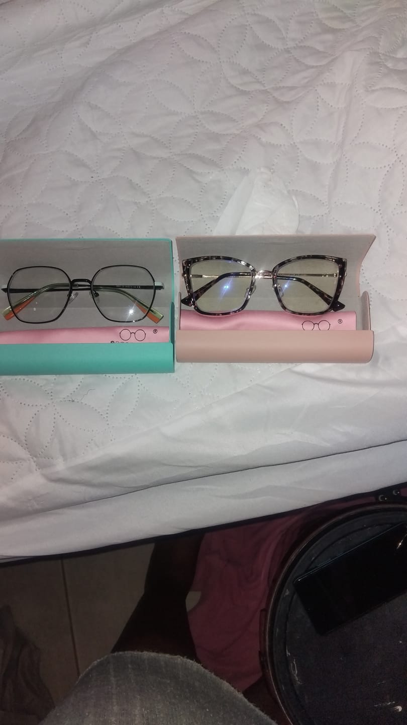 Customer photo review of Amara