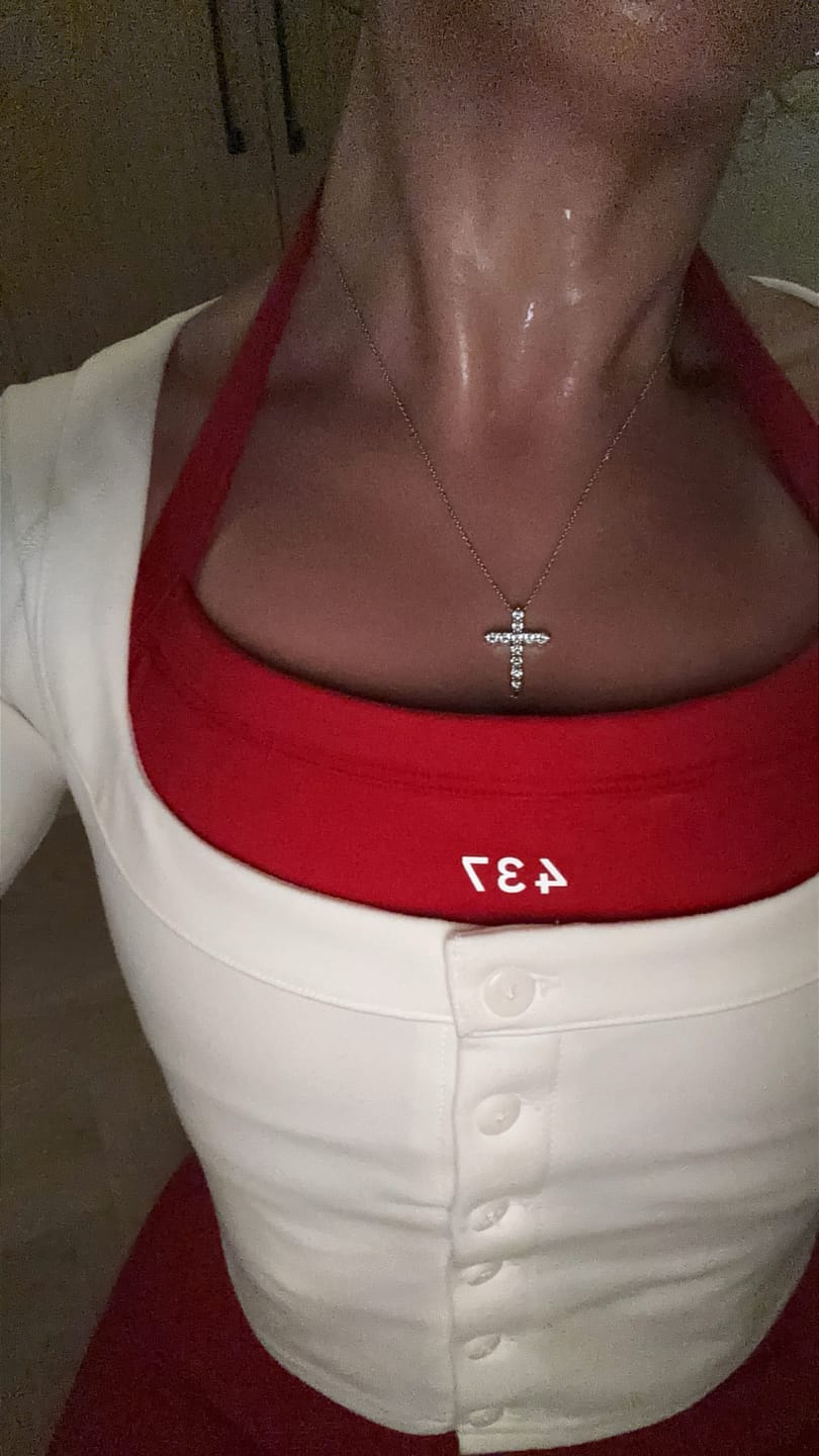 Customer photo review of The V Legging Scarlet