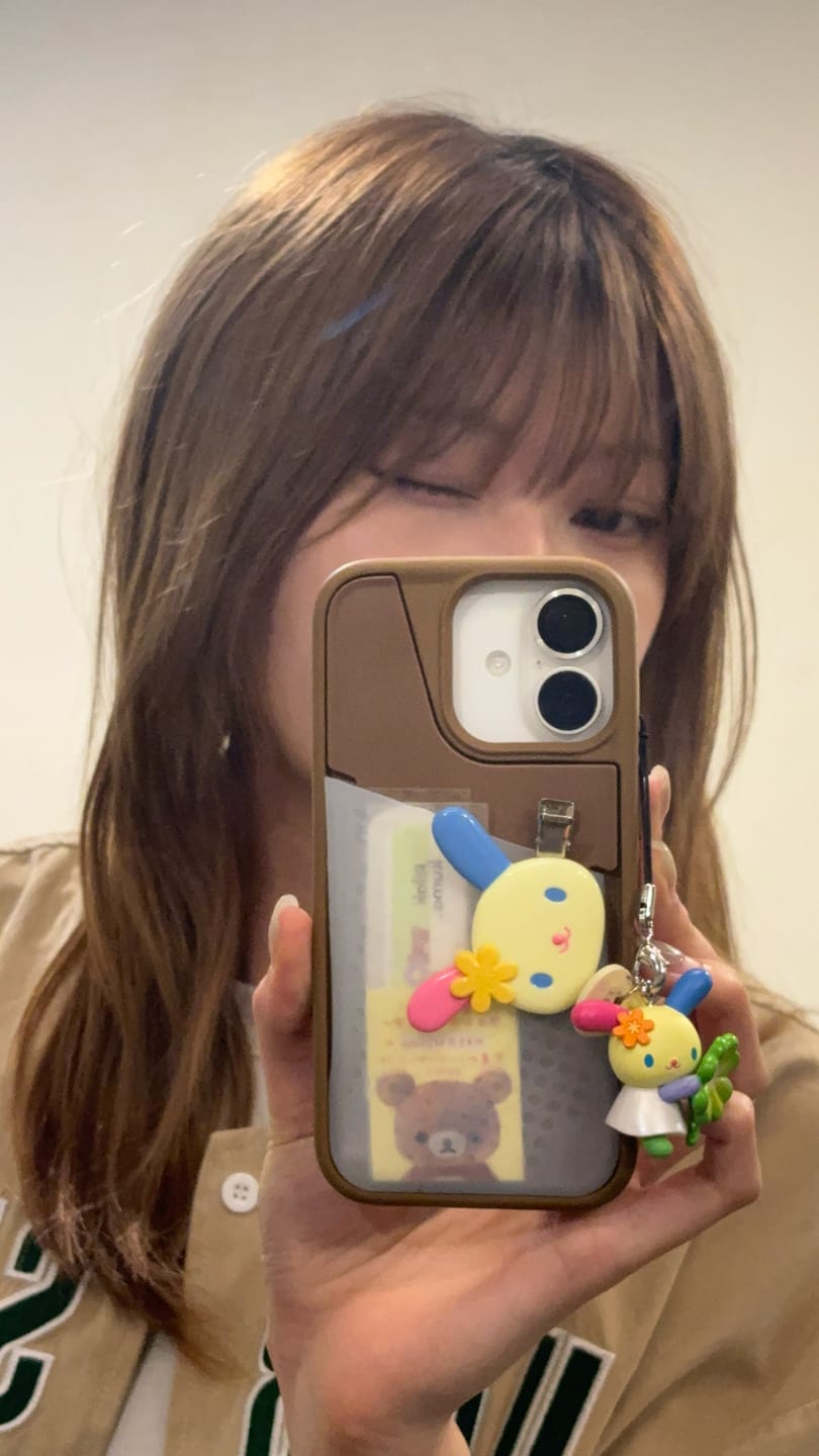 Customer photo review of Flex Pouch - iPhone 15