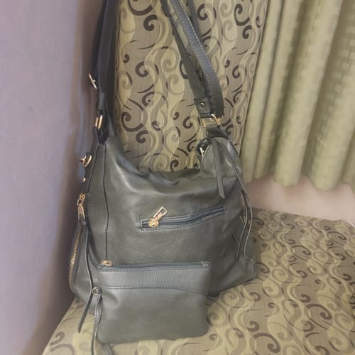 Customer photo review of Luxury Leather Hobo Bag Anti-Theft Handbag + FREE Pouch Wallet