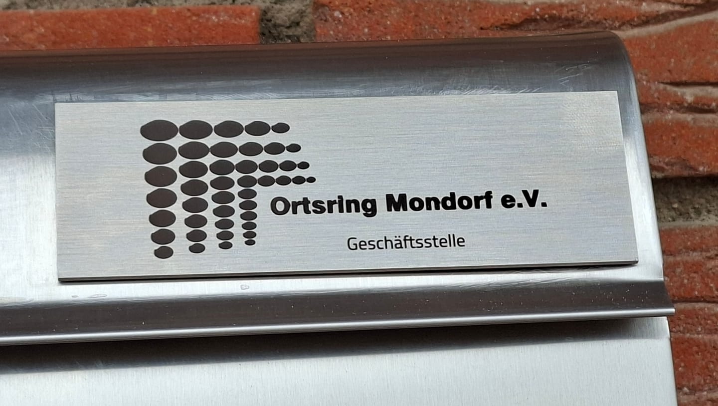 Customer photo review of V2A Edelstahlschild in verschiedenen Größen, individuell personalisierbar.