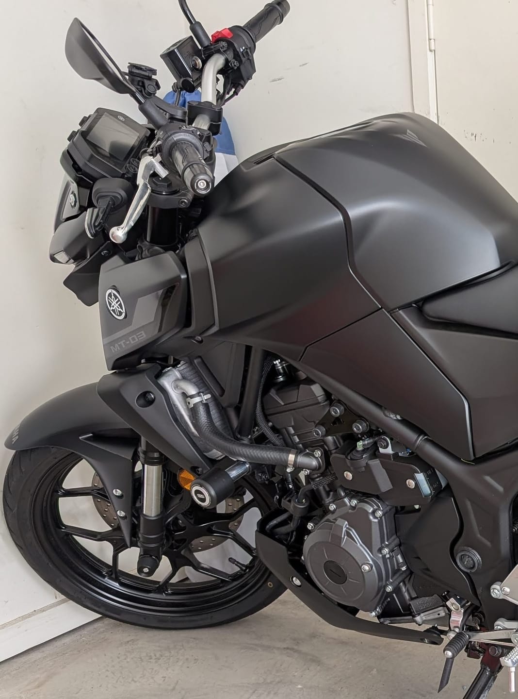 Customer photo review of Crash Pads / Frame Sliders for Yamaha R3 & MT03