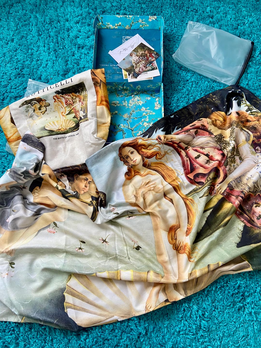 Customer photo review of Botticelli The Birth of Venus Plaj Havlusu