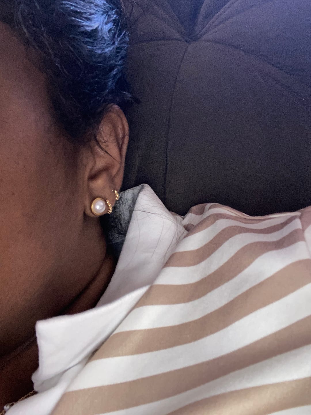 Customer photo review of Brinco Catarina Malha Metal Banhado em Ouro 18K