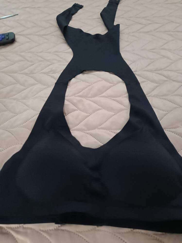 Customer photo review of Front Closure Cross-Back Wireless Posture Bra