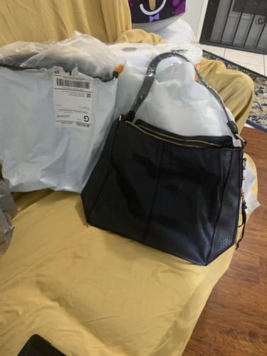 Customer photo review of Luxury Leather Hobo Bag Anti-Theft Handbag + FREE Pouch Wallet