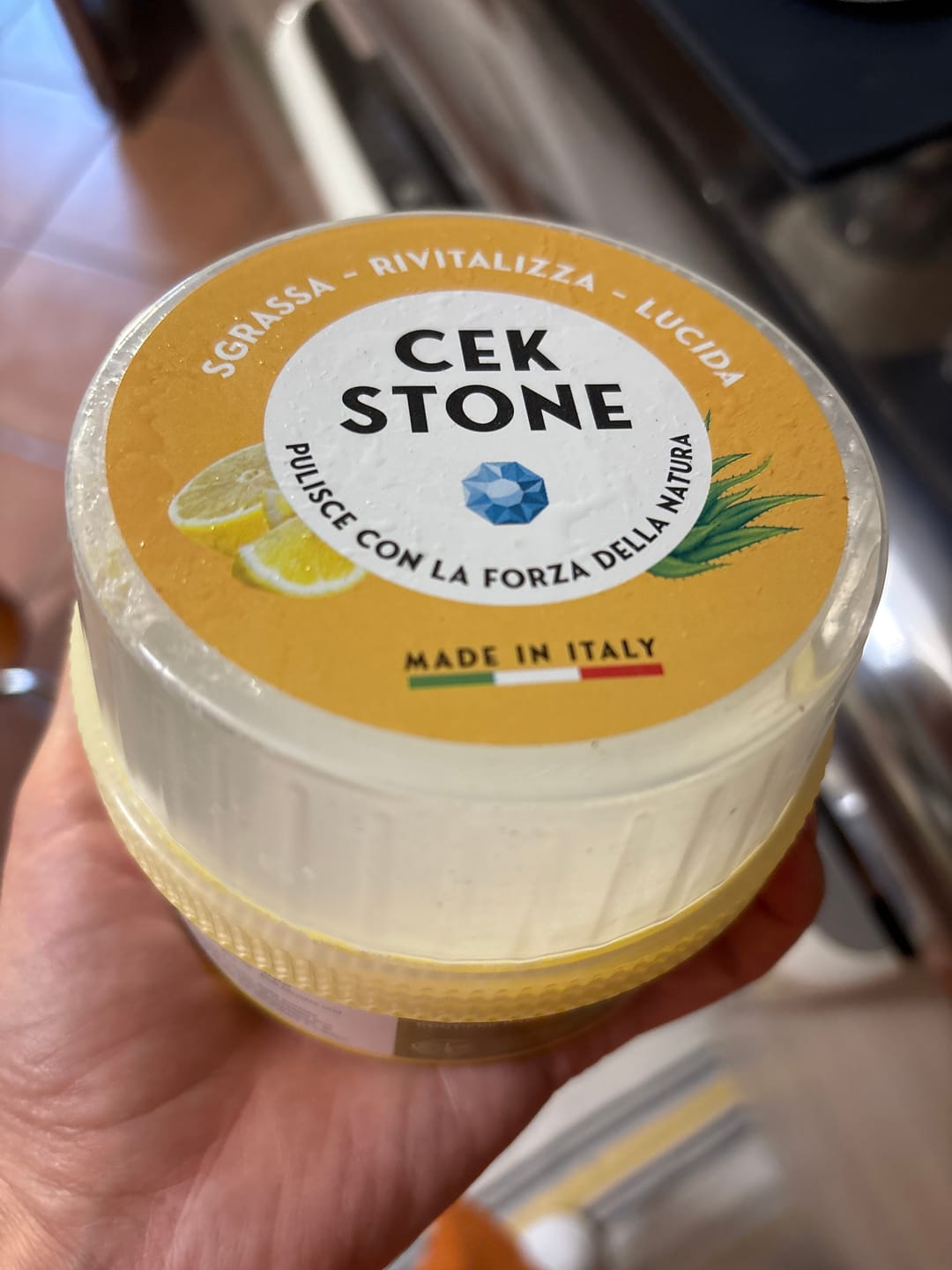 Customer photo review of CEK STONE Pasta Protettiva, Prodotto pulizia casa tutto in uno