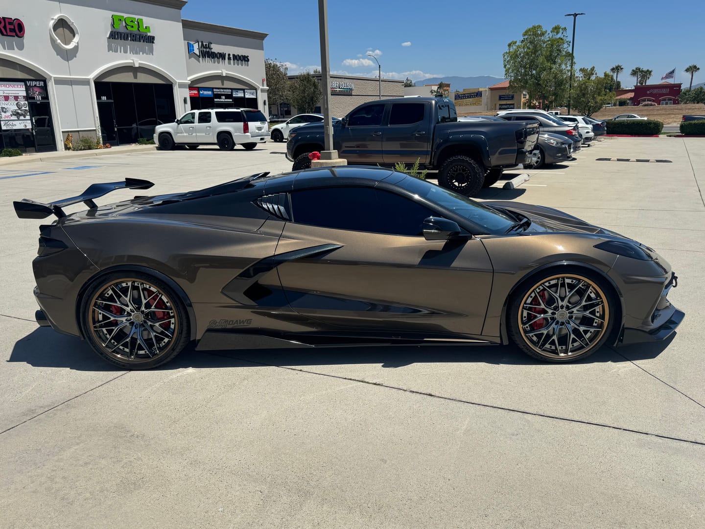 Customer photo review of Chevrolet Corvette C8 DRY CARBON FIBER Side Wheel Fender